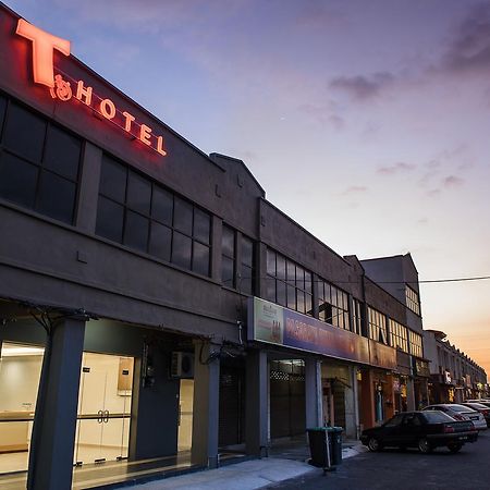 T Hotel Anggerik Алор Сетар Екстериор снимка