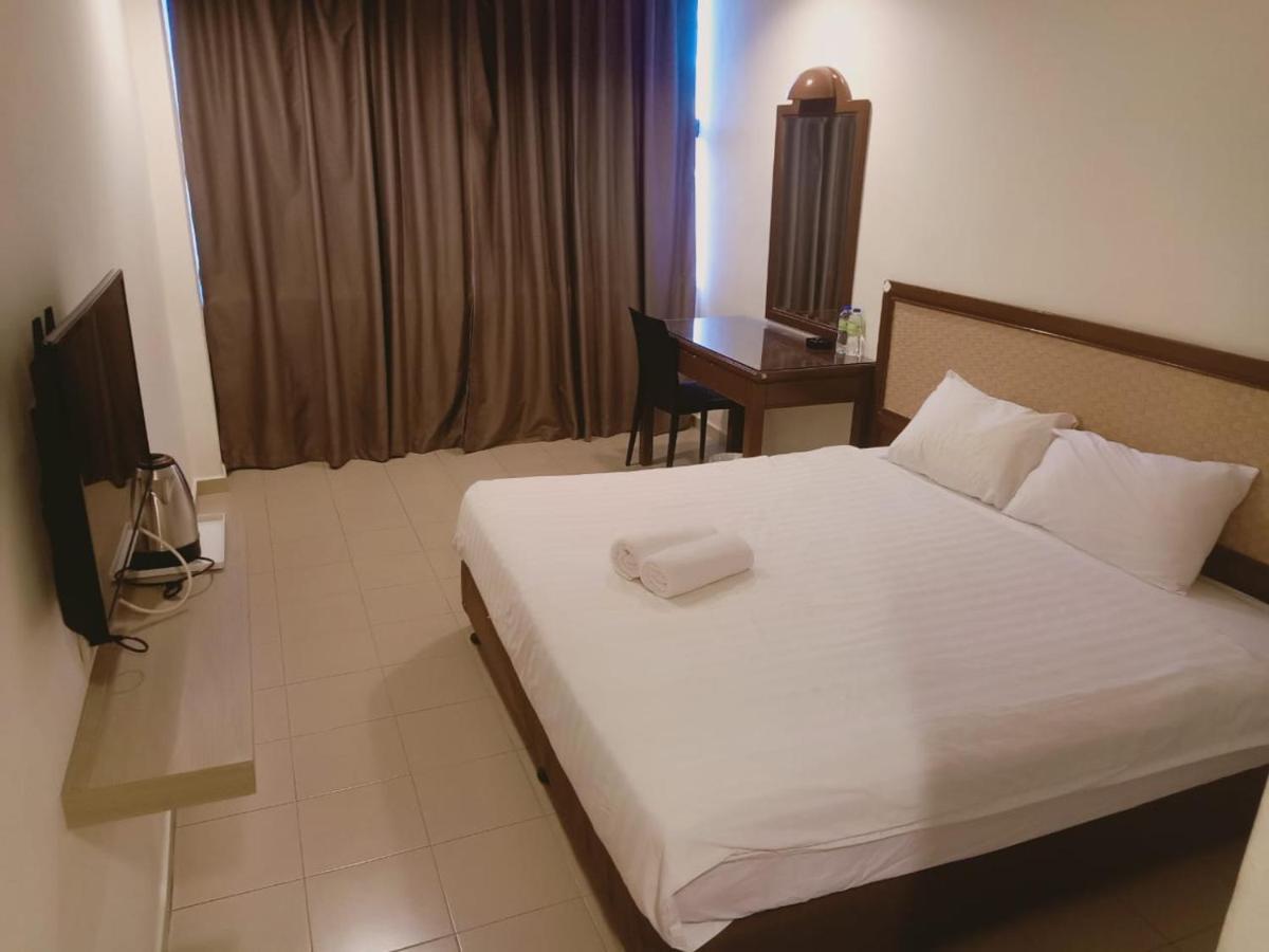 T Hotel Anggerik Алор Сетар Екстериор снимка