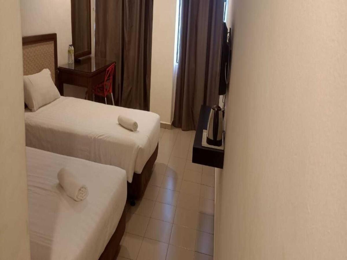 T Hotel Anggerik Алор Сетар Екстериор снимка
