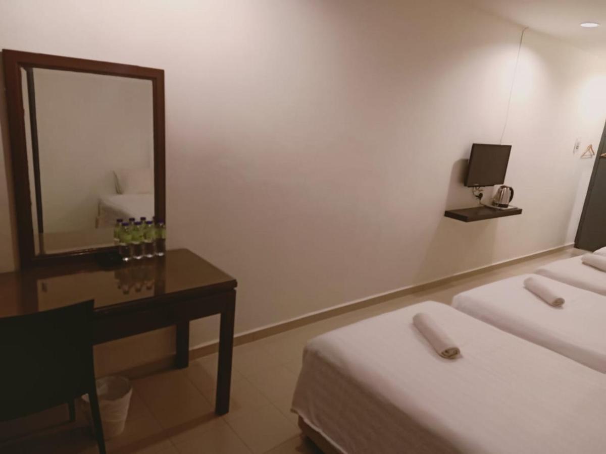 T Hotel Anggerik Алор Сетар Екстериор снимка