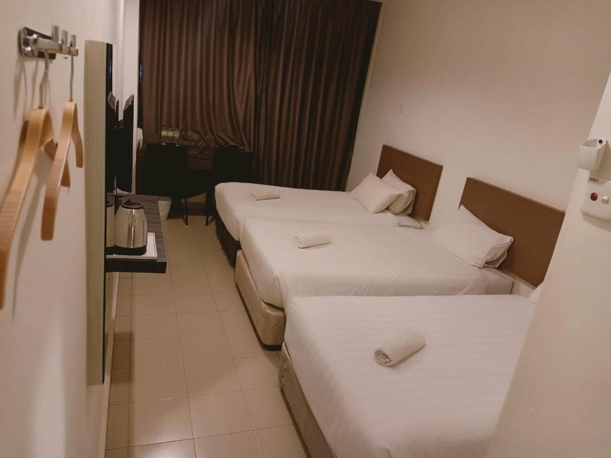 T Hotel Anggerik Алор Сетар Екстериор снимка