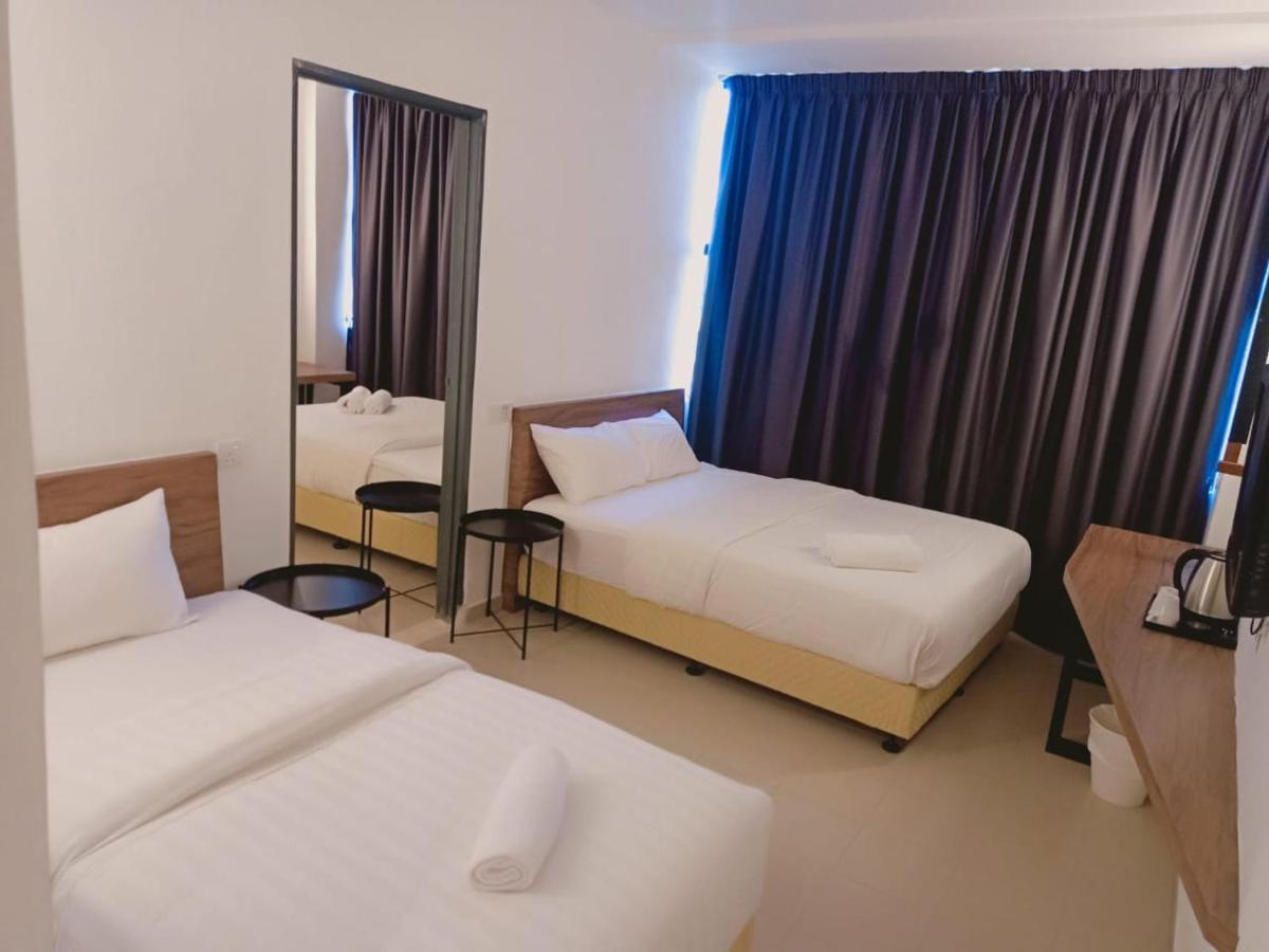 T Hotel Anggerik Алор Сетар Екстериор снимка